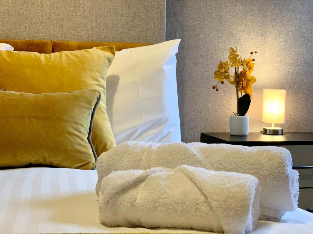 Stamer House By Yourstays, Stylish Quirky House, With 4 Double Bedrooms, Book Now! Stoke-on-Trent Exteriér fotografie