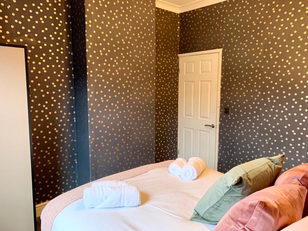 Stamer House By Yourstays, Stylish Quirky House, With 4 Double Bedrooms, Book Now! Stoke-on-Trent Exteriér fotografie