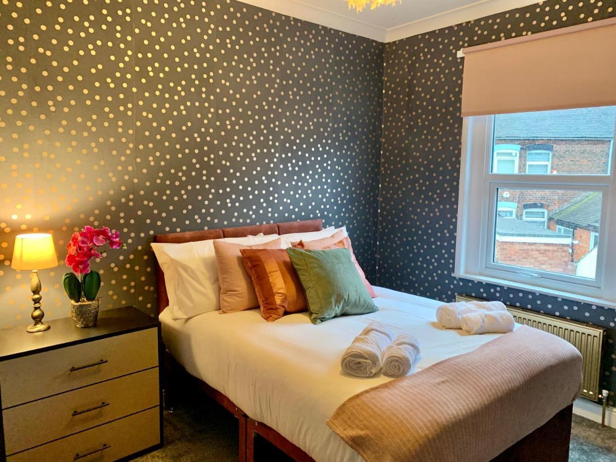 Stamer House By Yourstays, Stylish Quirky House, With 4 Double Bedrooms, Book Now! Stoke-on-Trent Exteriér fotografie